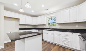 100 Shackleford Dr, Batesville, AR 72501