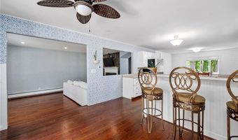 8 Westgate Rd, Cumberland, RI 02864