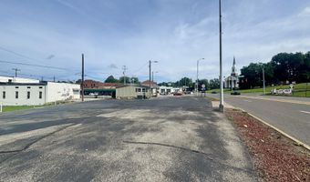 4 Green St, Athens, TN 37303