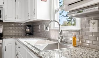 615 E Prairie Ln, Ash Grove, MO 65604