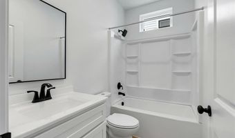 457 Rosedale Ter, Ballwin, MO 63021