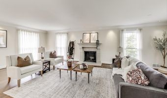 8806 FOX HILLS Trl, Potomac, MD 20854