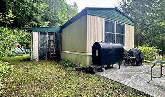 4 Reservoir Rd, Brattleboro, VT 05301
