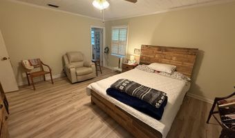 401 E Oak St, Atmore, AL 36502
