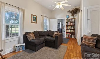 32547 Valley Dr, Albemarle, NC 28001