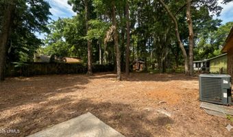 6 Oakwood Dr, Beaufort, SC 29907