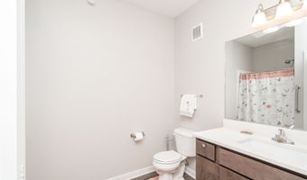 2503 NE Oak Dr 1, Ankeny, IA 50021