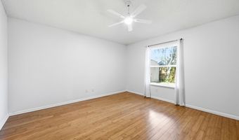 410 MAIN St, Atlantic Beach, FL 32233