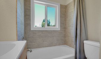 6511 SE NEEDHAM St A, Milwaukie, OR 97222