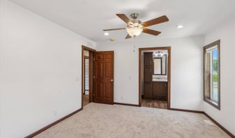 7368 NE Berwick Dr 6, Ankeny, IA 50021