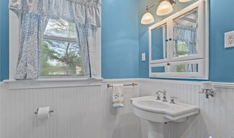 802 S Center St, Ashland, VA 23005