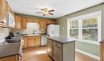 127 Springbrook Dr, Auburn, GA 30011