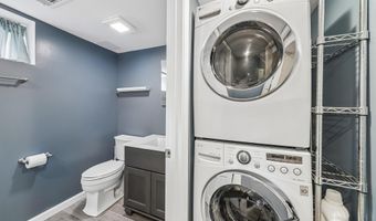 3724 2ND St S, Arlington, VA 22204