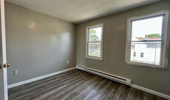 14 Blackhall St, New London, CT 06320