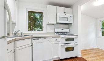 405 10th Ave, Belmar, NJ 07719