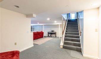 55 Hunt Club Cir, Amherst, NY 14051