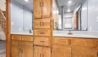 141 G St SW, Ardmore, OK 73401
