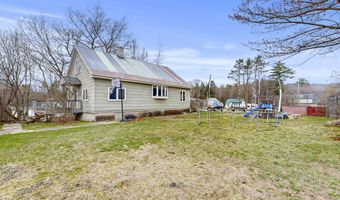 26 4th St, Mexico, ME 04257