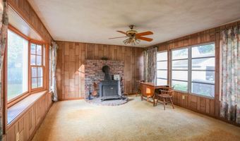 29 Edward Ave, East Providence, RI 02916
