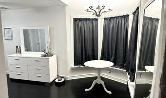 19 CENTER St, Barnegat, NJ 08005