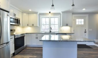 6 Maple Lake Farm Road Rd E, Charlestown, RI 02813