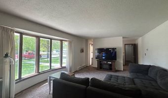 1033 Elm St, Bottineau, ND 58318