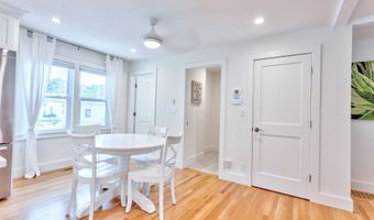 82 Thimble Island Rd, Branford, CT 06405