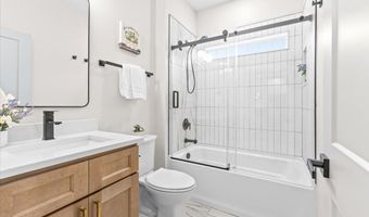 518 First St, Apex, NC 27502