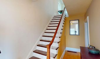 21 Fern St, Bangor, ME 04401
