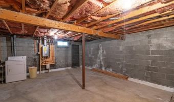 15 Blondin Cir, Burlington, VT 05408