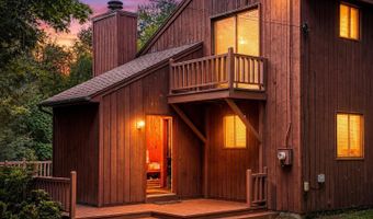 12 Bayberry Dr, Becket, MA 01223
