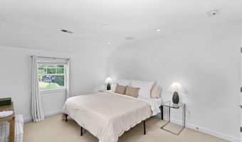 5300 WILSON Blvd, Arlington, VA 22205