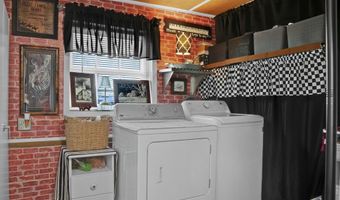 3231 Sardis Lake Dr, Batesville, MS 38606