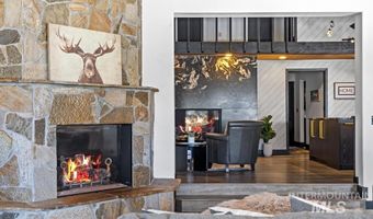 1717 Pine Lakes Ranch Dr, Cascade, ID 83611