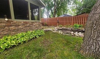 1912 S Oak Knoll Dr NE, Alexandria, MN 56308