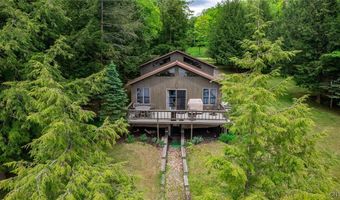 114 N Shore Dr, Amboy, NY 13316