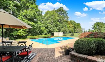 5695 N London Rd, Fairland, IN 46126