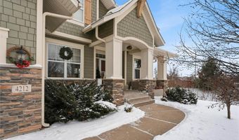 4212 Parkview Ln, Anoka, MN 55303
