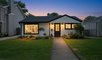 905 N Douglas Ave, Arlington Heights, IL 60004