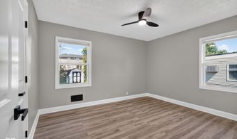 901 Alhambra, Anderson, IN 46012