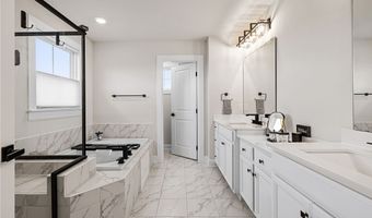 313 Crest Ln, Adams Twp., PA 16046