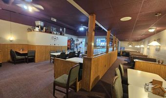 920-924 Parriott St, Aplington, IA 50604
