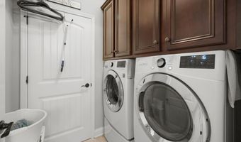 197 Colfax Dr, Boiling Springs, SC 29316