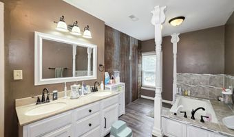 411 N 4th St, Battle Creek, NE 68715