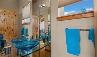 650 Barnett Dr, Bosque Farms, NM 87068