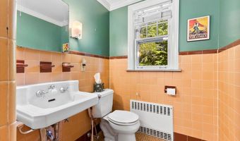 73 Oakwood St, Albany, NY 12208