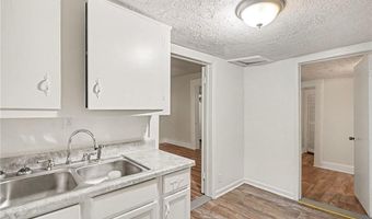 107 1st St, Barnesville, GA 30204