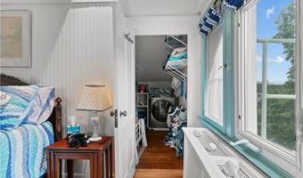 718 Bellevue Ave 5, Newport, RI 02840