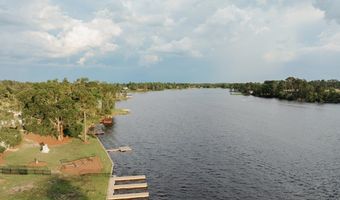 548 Walker Ln, Baxley, GA 31515