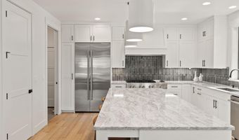 1185 NW Singleton Pl, Bend, OR 97703